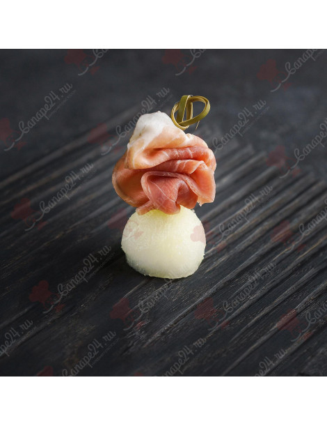 Канапе парма Prosciutto с дыней